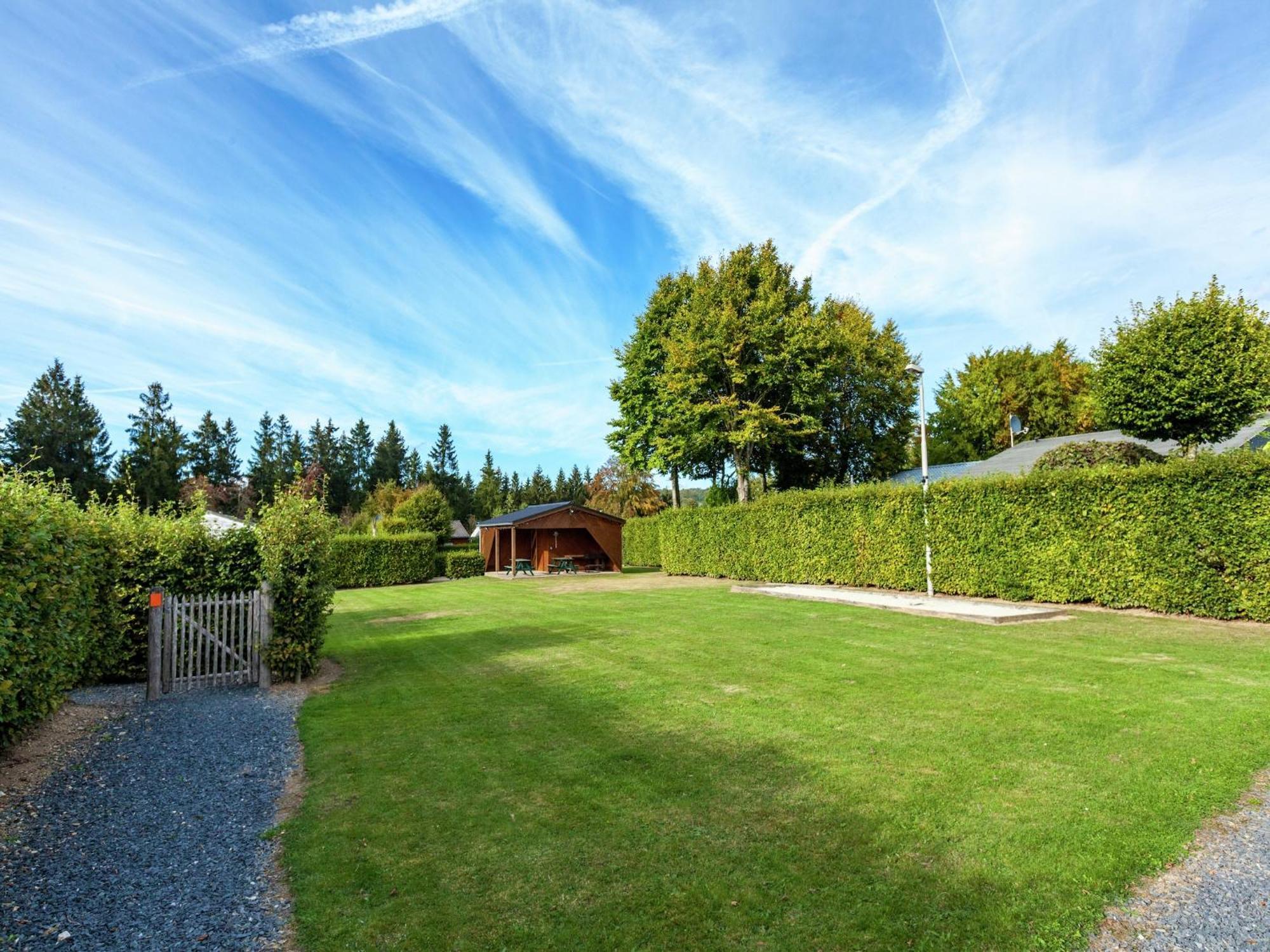 Boutique Chalet In B Llingen Near Lake Wirtzfeld Екстер'єр фото