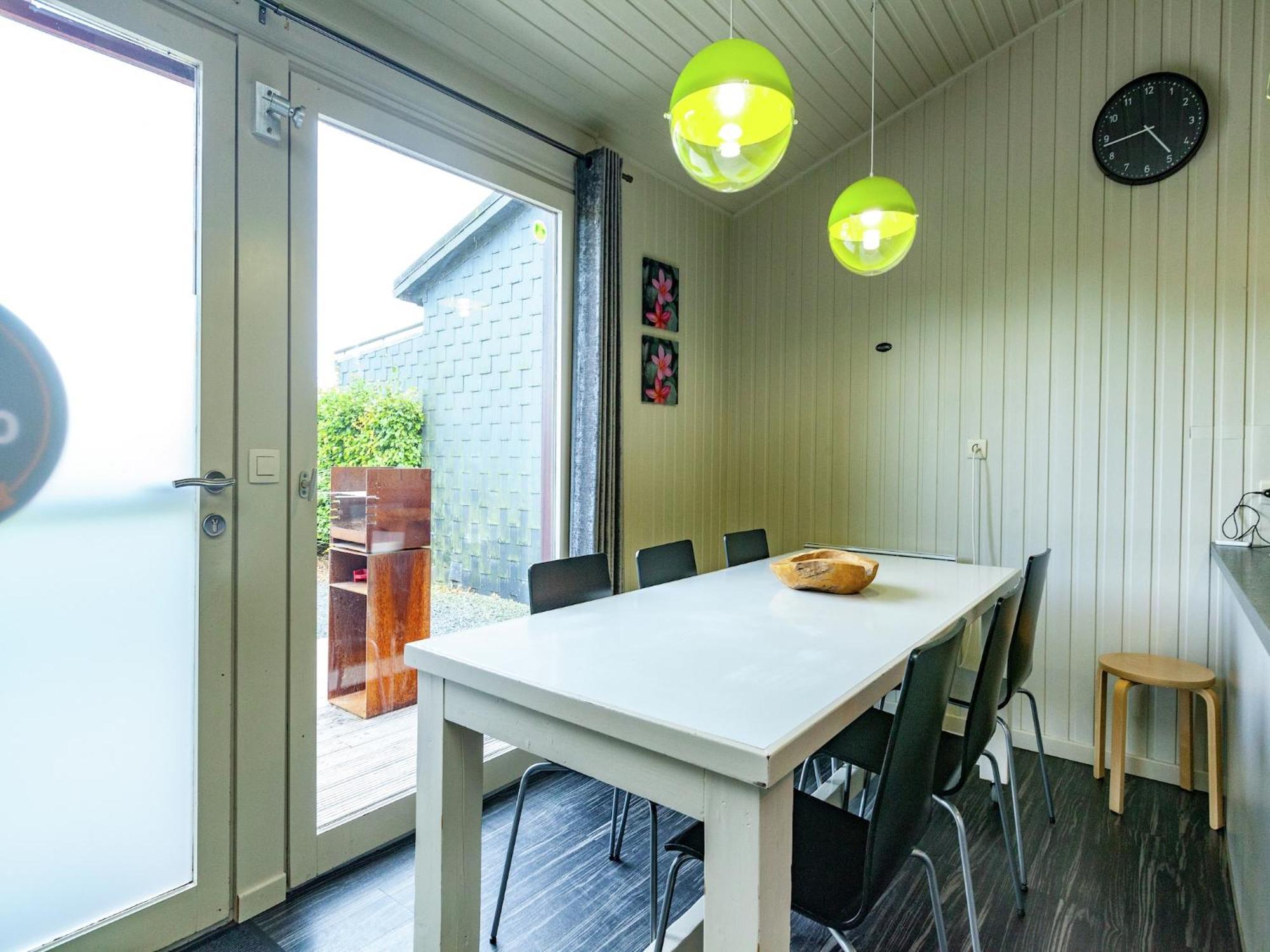 Boutique Chalet In B Llingen Near Lake Wirtzfeld Екстер'єр фото