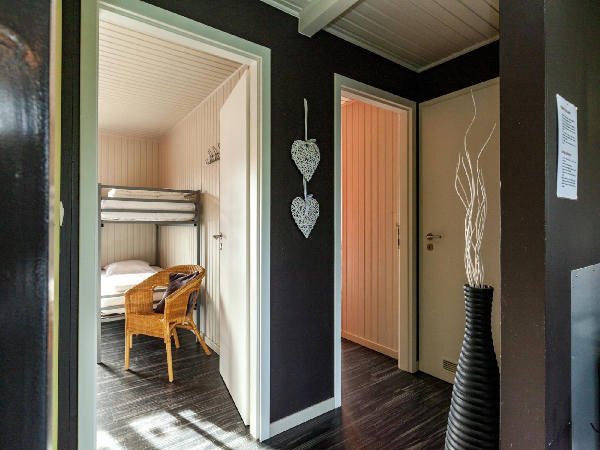 Boutique Chalet In B Llingen Near Lake Wirtzfeld Екстер'єр фото