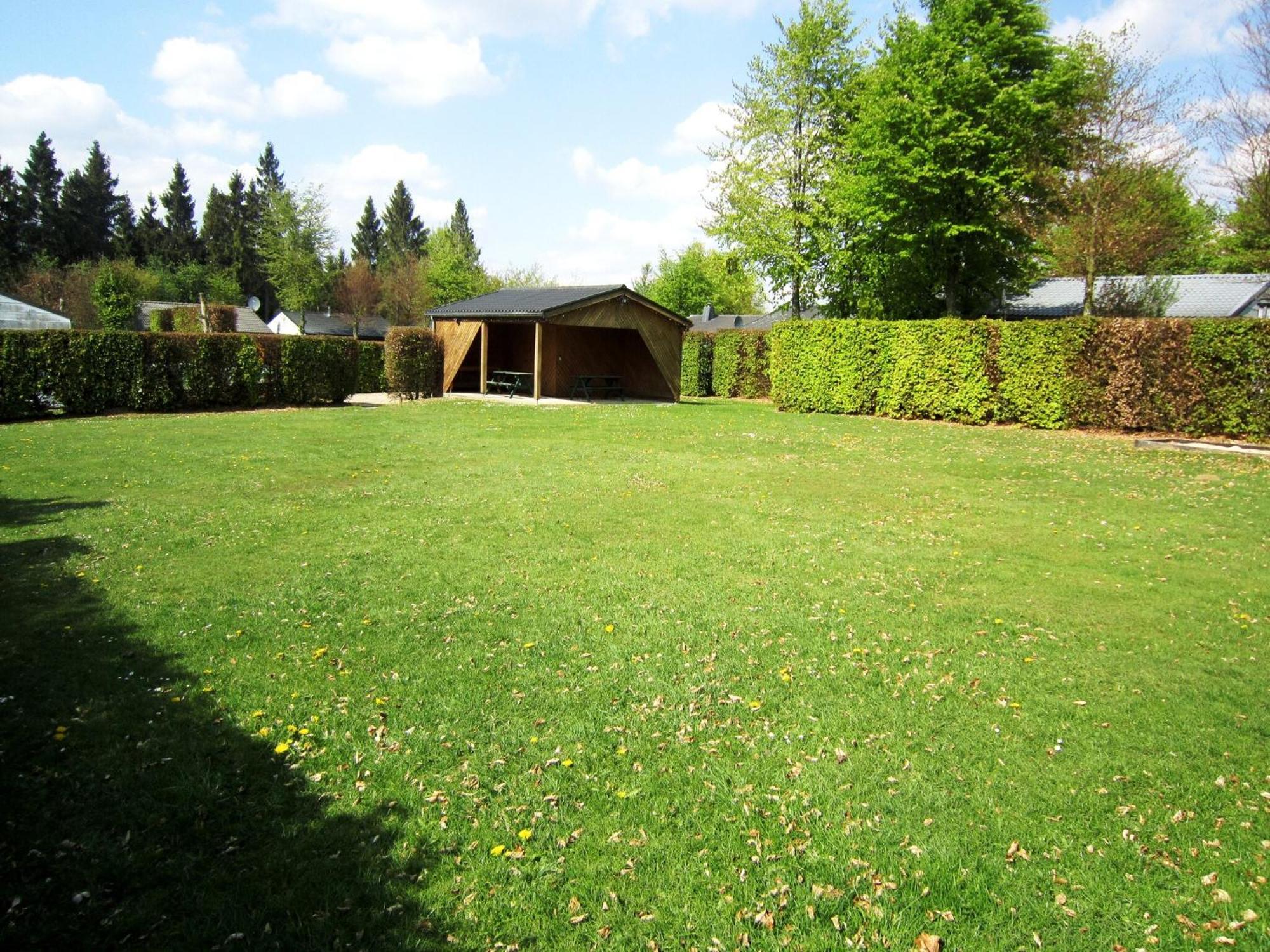 Boutique Chalet In B Llingen Near Lake Wirtzfeld Екстер'єр фото